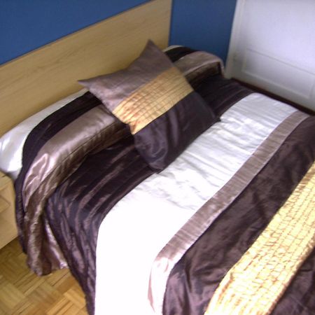 Pension Gema Ирун Стая снимка